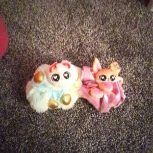 Cute scrunchies that are also squishy pets😝
